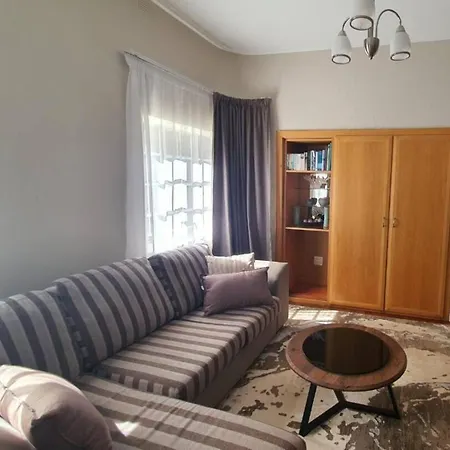Loerie'S Nest Apartment Pretoria Room photo