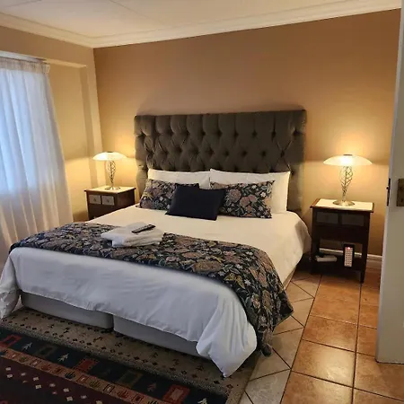 Loerie'S Nest Apartment Pretoria Room photo